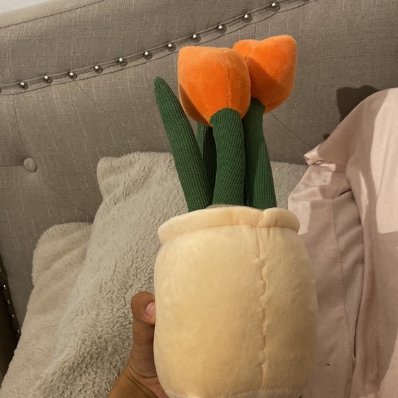 Tulip stuffed house decor - Picture 2 of 4